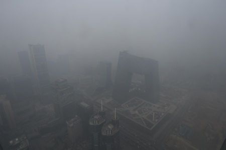 空氣質(zhì)量監(jiān)測(cè)站預(yù)警霧霾危害